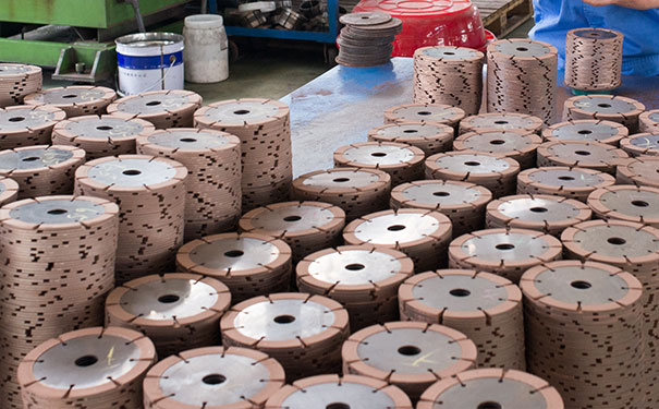 昌利金剛石鋸片價(jià)格少錢一片性價(jià)比如何? 昌利金剛石鋸片價(jià)格少錢一片性價(jià)比如何?