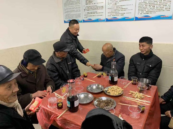 2019讓愛依舊,湖北昌利領導前往福利院慰問 2019讓愛依舊,湖北昌利領導前往福利院慰問