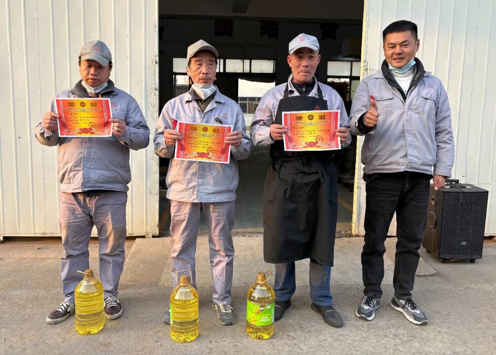 湖北昌利焊接車間開口崗位技能競賽落幕,誰是“最強(qiáng)開口手?” 湖北昌利焊接車間開口崗位技能競賽落幕,誰是“最強(qiáng)開口手?”