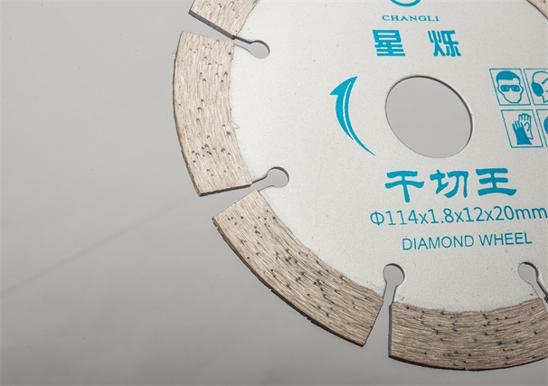 金剛石切割片、砂輪片、磨光片三種金剛石工具有什么區別呢？